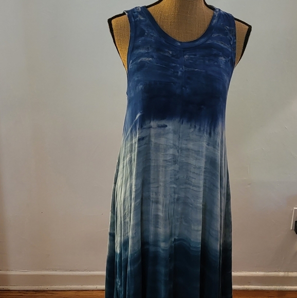 Cupio Dresses & Skirts - Cupio tie dye tank dress in shades of blue Small petite